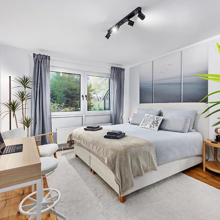 Edler Wohnraum Noble Stadtoase Mit Boxspringbett, Kaffeevollautomat, Lift & Parkplatz Chemnitz Bagian luar foto