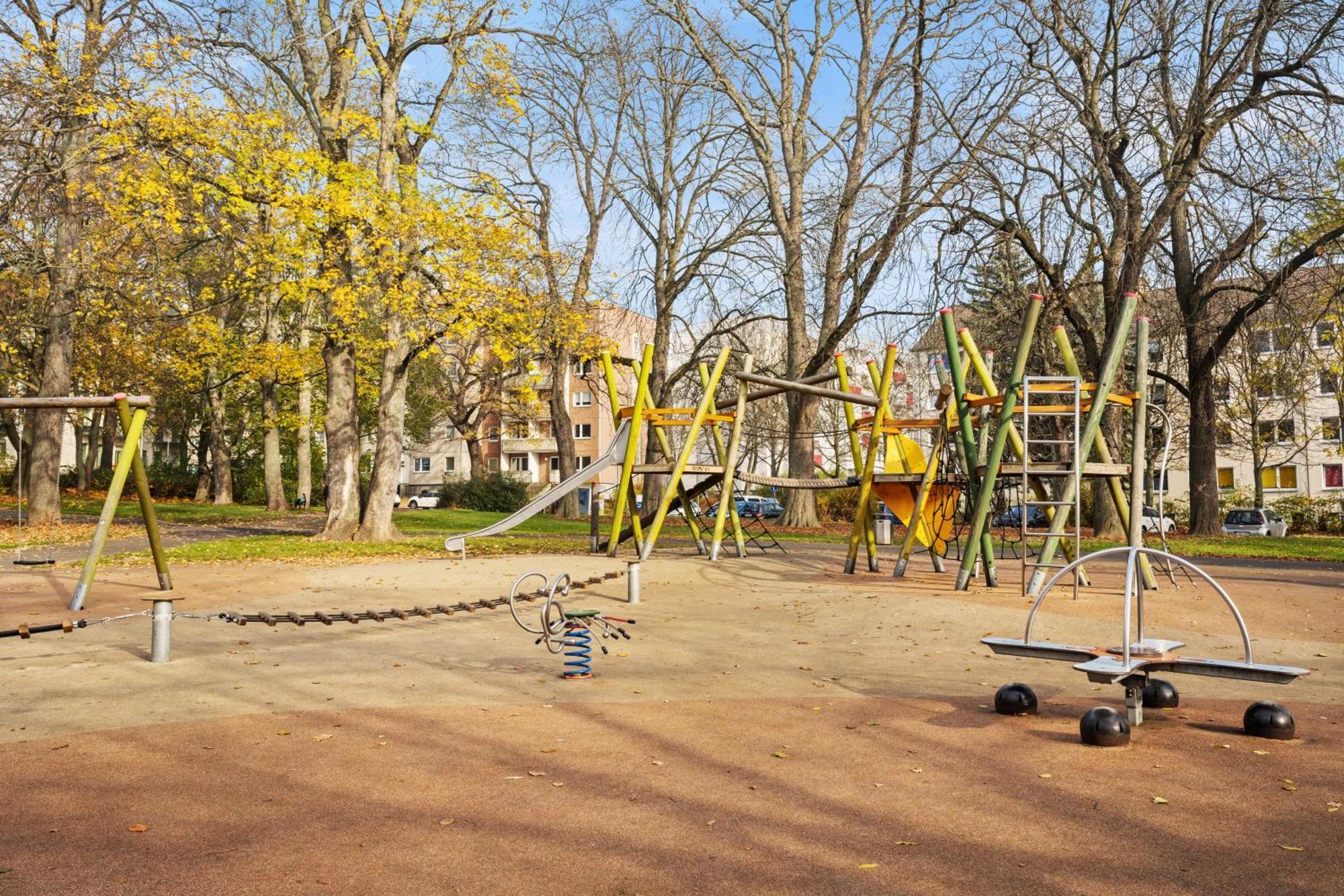 Edler Wohnraum Noble Stadtoase Mit Boxspringbett, Kaffeevollautomat, Lift & Parkplatz Chemnitz Bagian luar foto