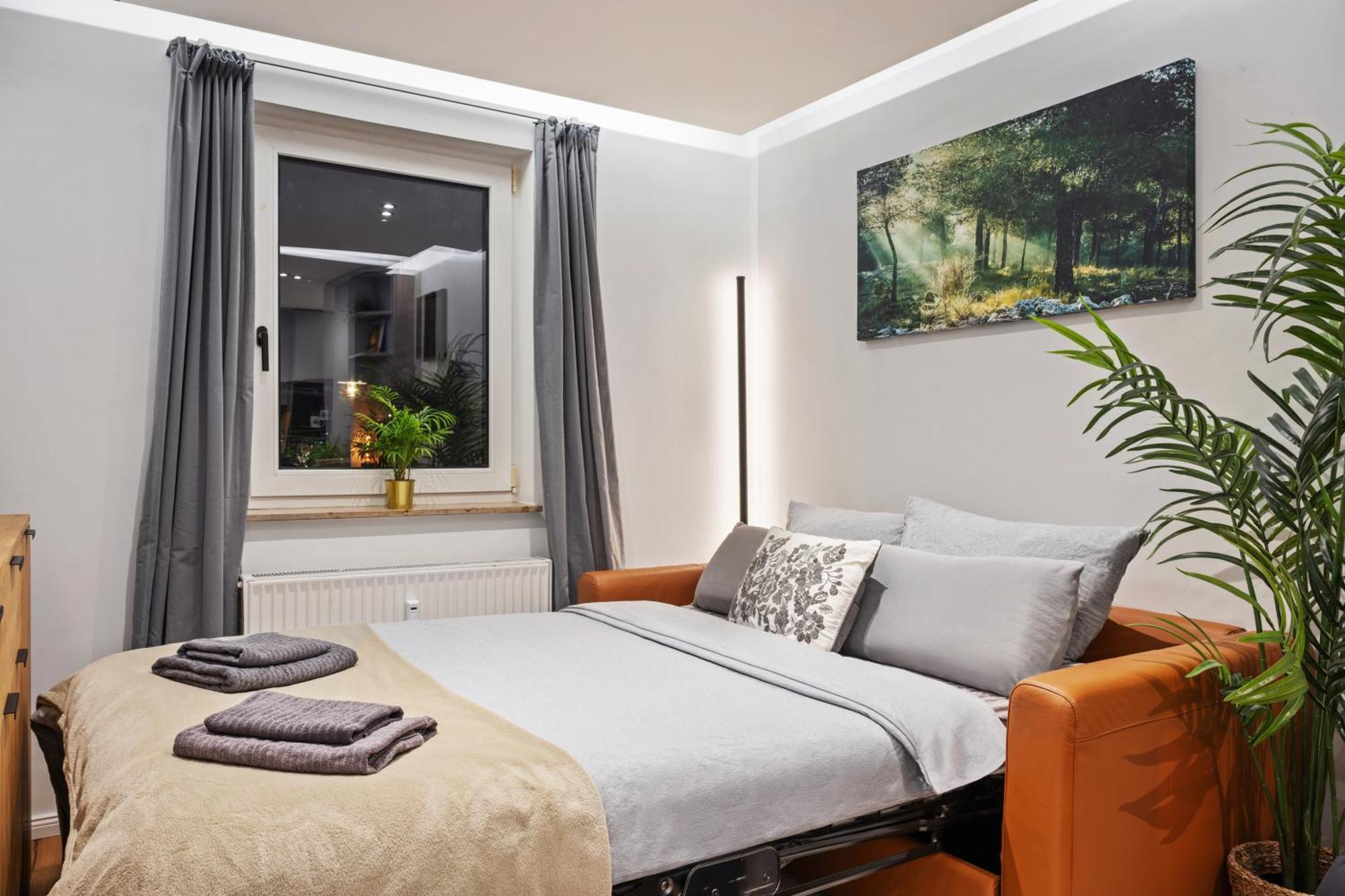 Edler Wohnraum Noble Stadtoase Mit Boxspringbett, Kaffeevollautomat, Lift & Parkplatz Chemnitz Bagian luar foto