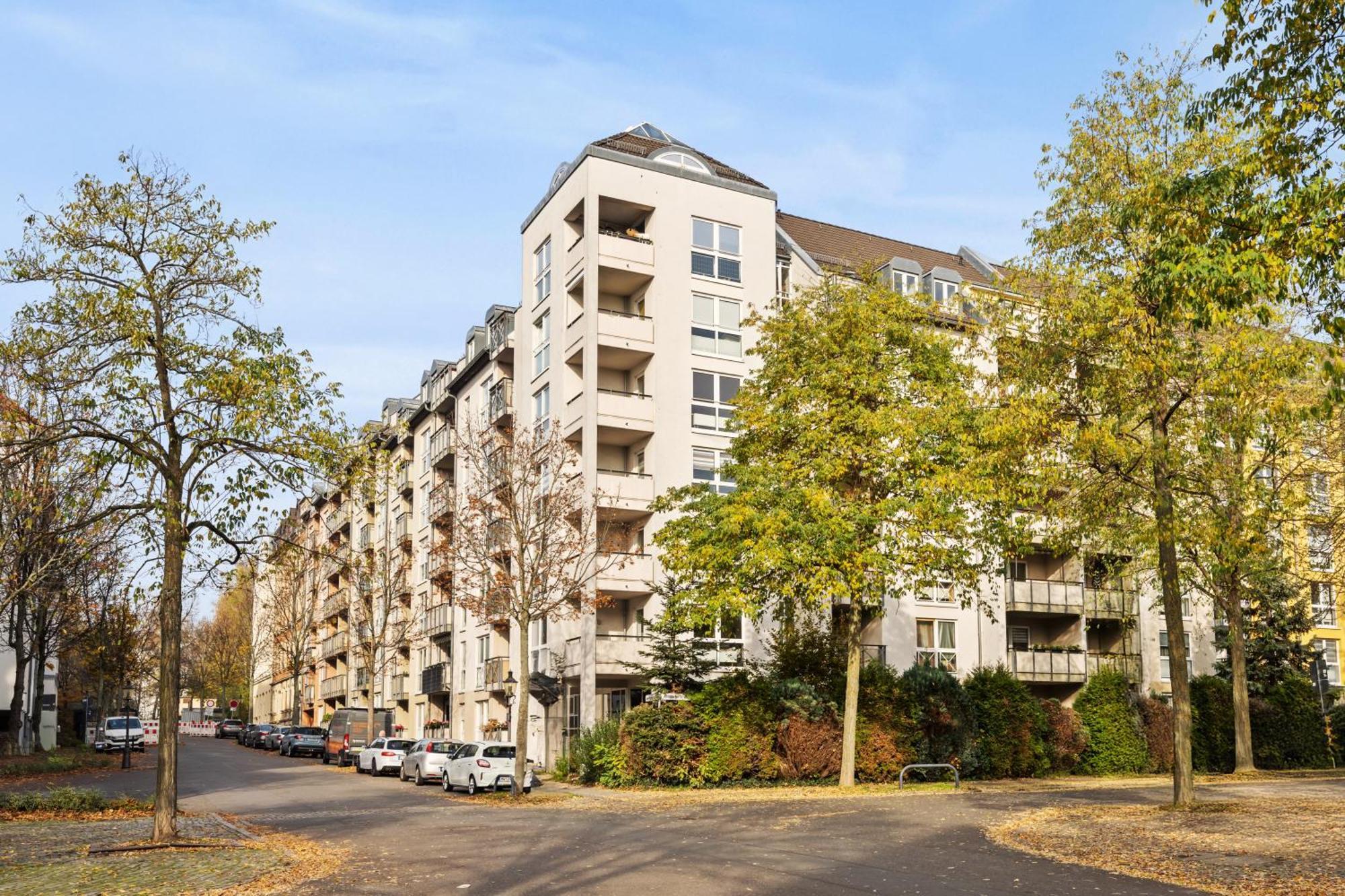 Edler Wohnraum Noble Stadtoase Mit Boxspringbett, Kaffeevollautomat, Lift & Parkplatz Chemnitz Bagian luar foto